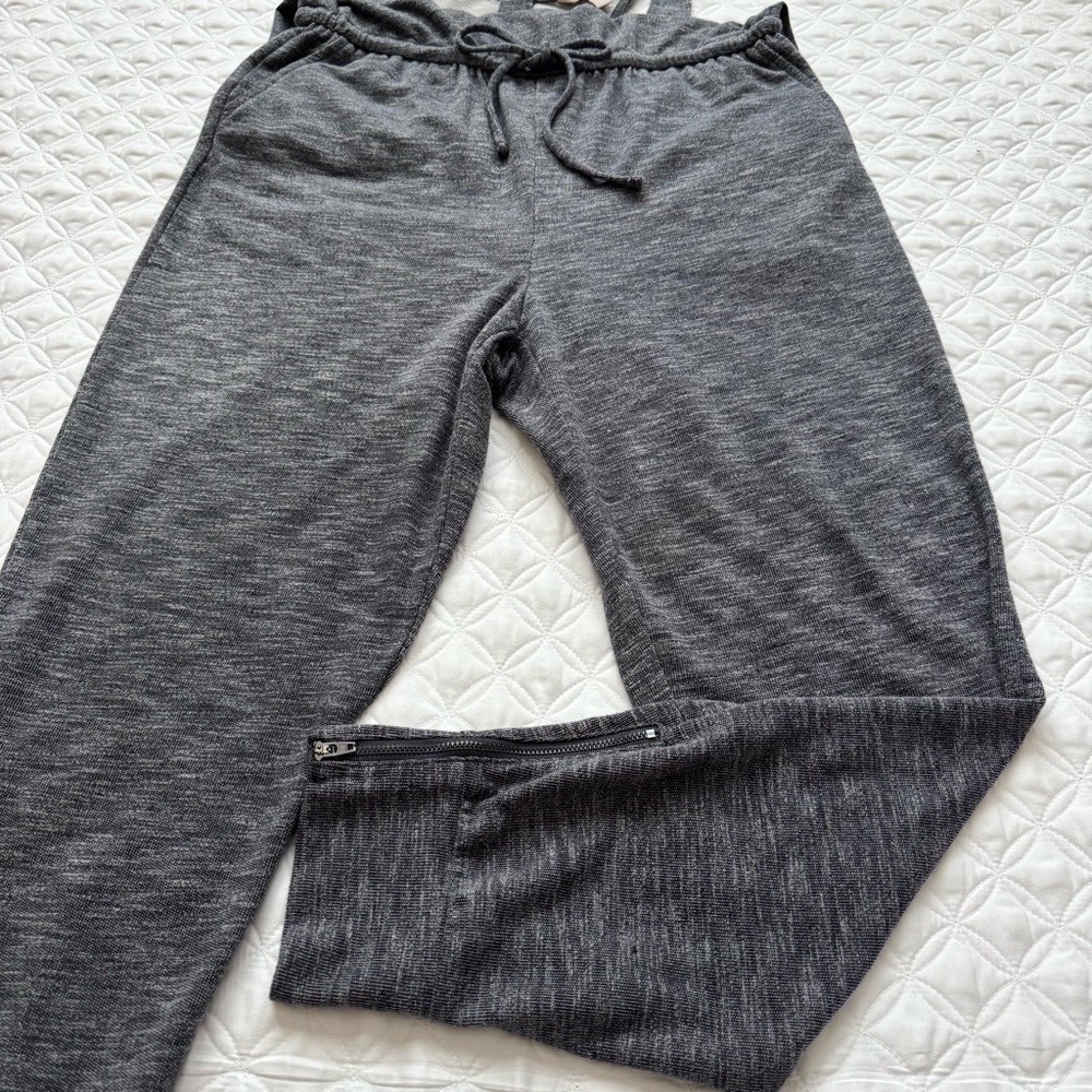 Banana Republic Gray Jersey Sleeveless Zip Back Jogger Jumpsuit One-Piece Size M - Picture 5 of 16